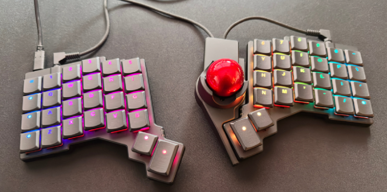 ZSA Voyager 鍵盤 — 由 Tibbo 設計